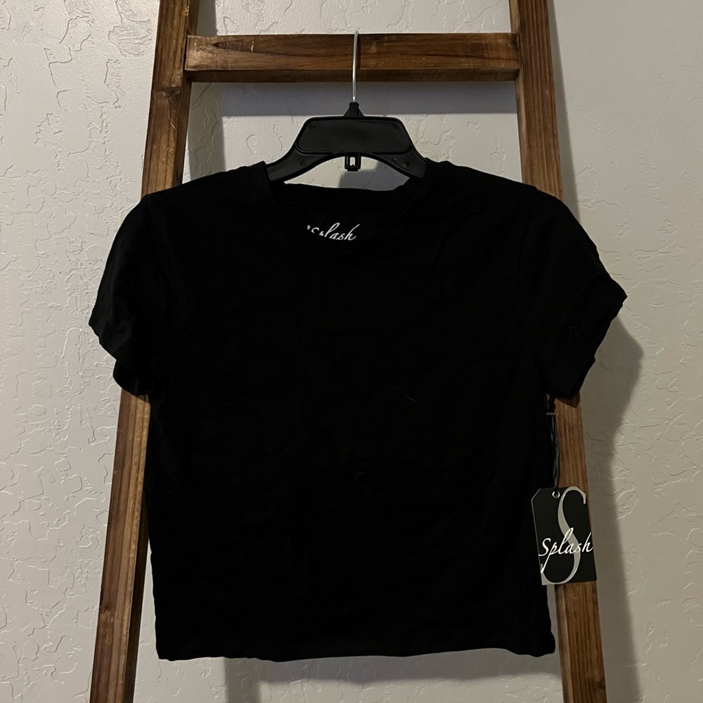 Black short sleeve tshirts
